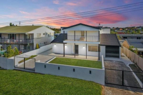 9 Room Family & Pet Friendly Home